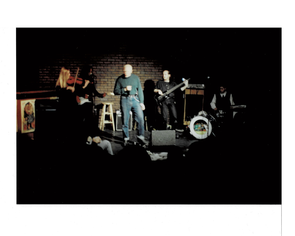 Duckie Carpenter Singing at Joe Woos